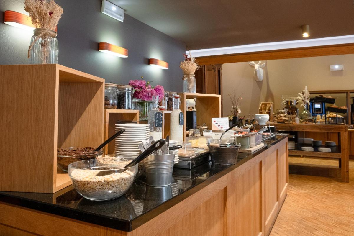 Nourriture dans l'hôtel ou à proximité