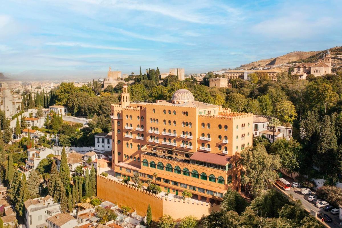 Alhambra Palace Hotel - Housity