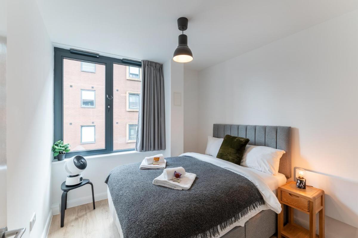 123 Queen Street - Home Crowd Luxury Apartments - Hizvo