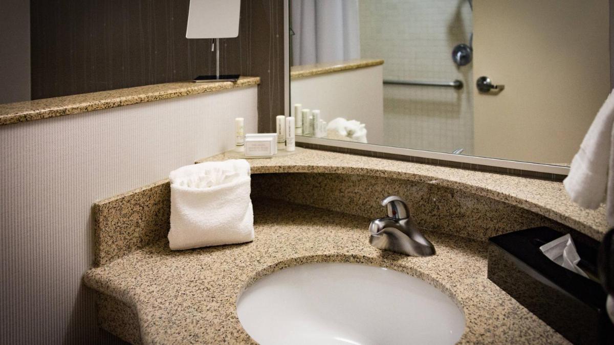Courtyard by Marriott Norman - Housity