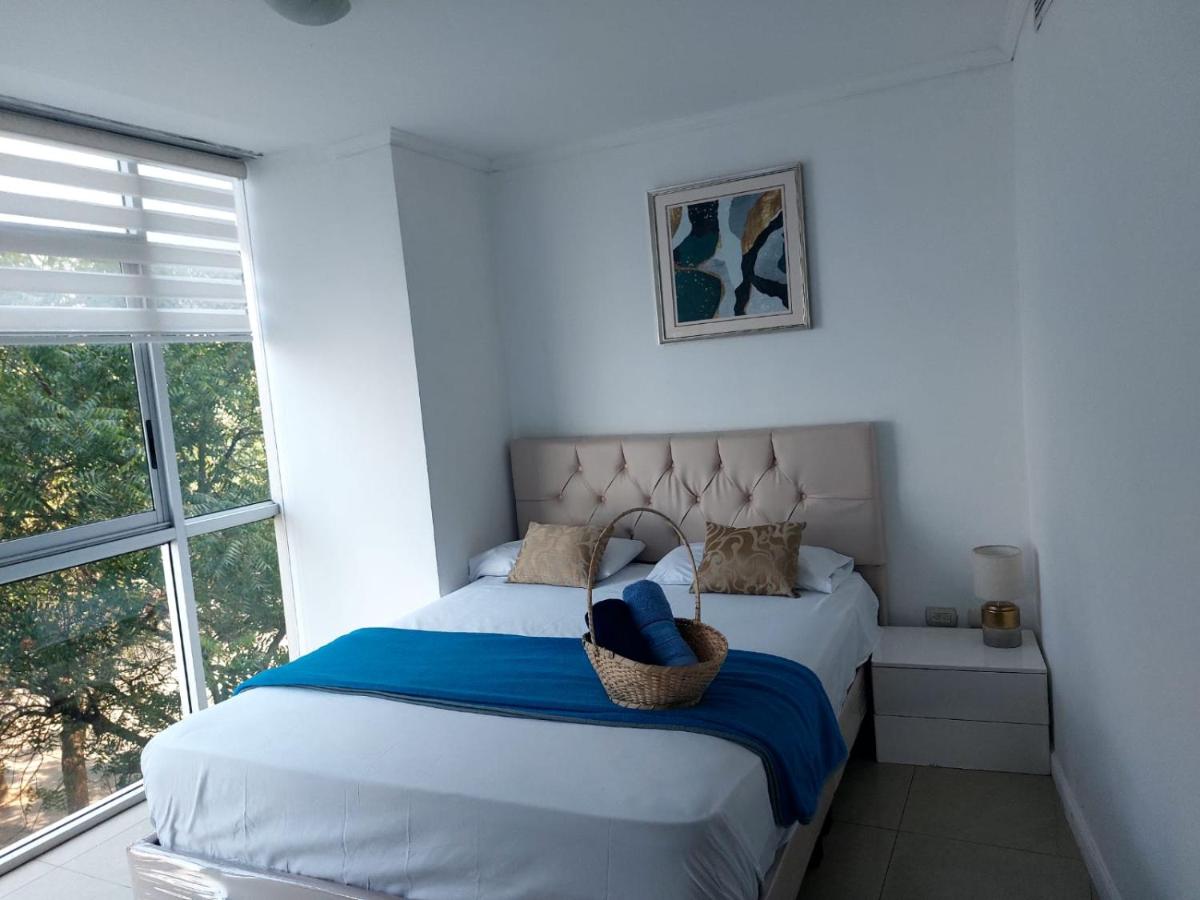 Ecusuites Family Depto Resort Riverfront Gye - Hizvo