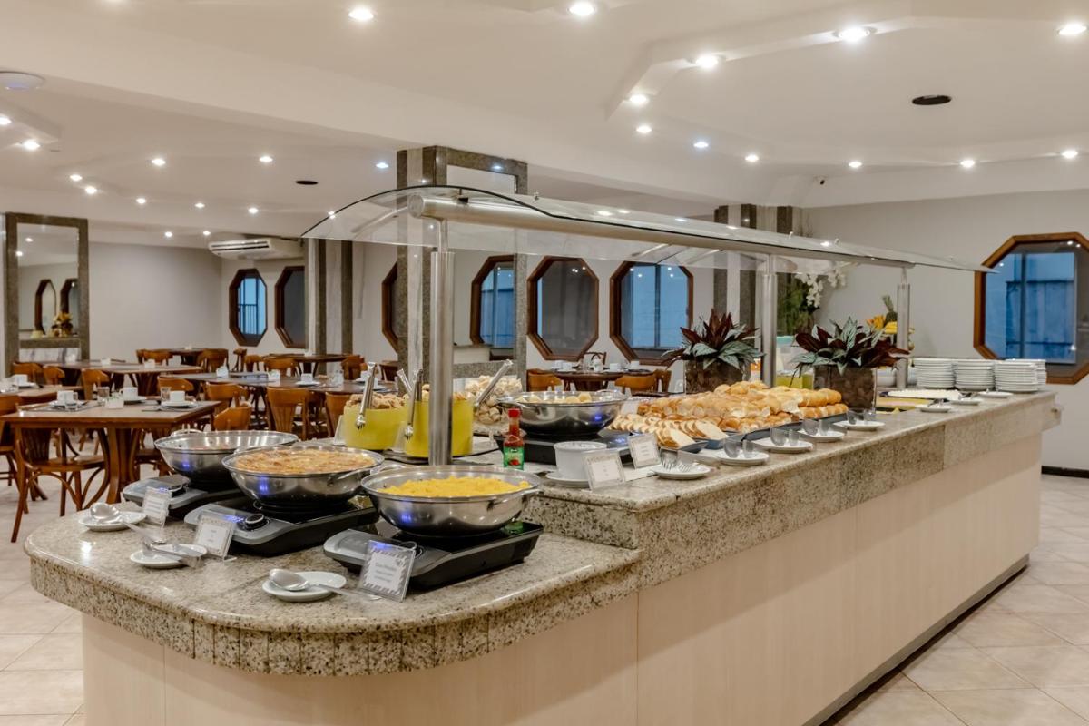 Hotel Pires - Housity
