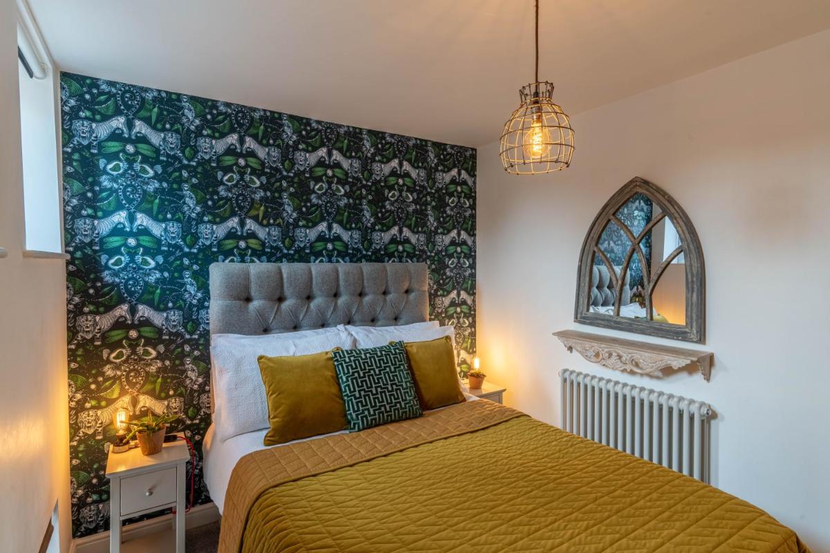 Luxury Chapel Apartment within City Walls - Hizvo