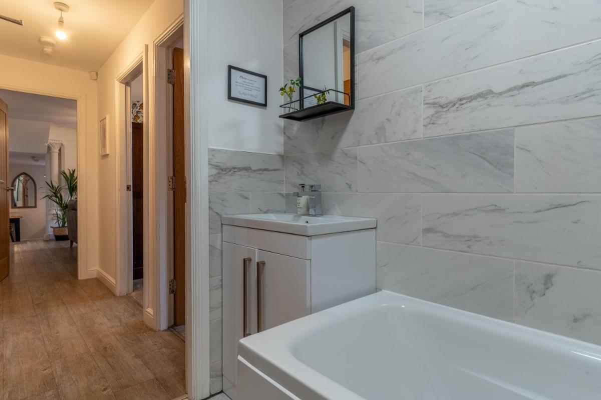 Luxury Chapel Apartment within City Walls - Hizvo