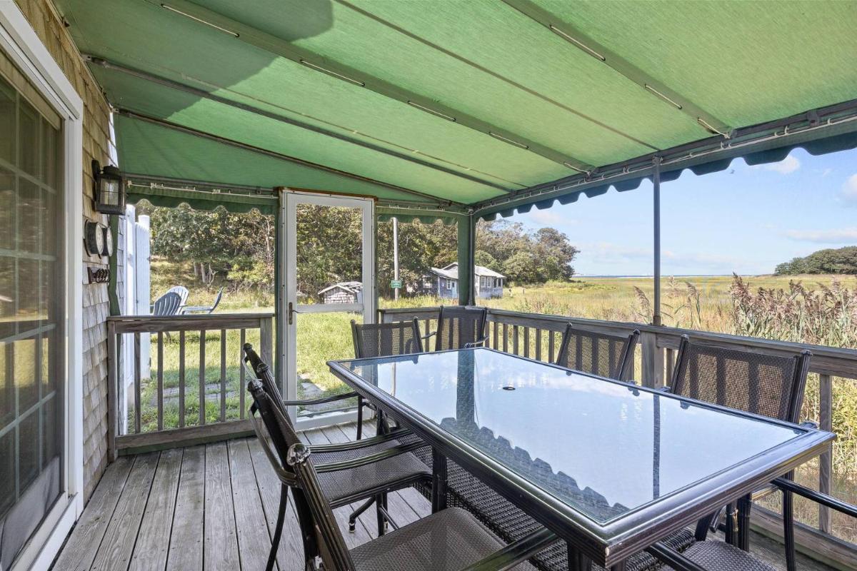 Sunset Sanctuary: Minot Beach Scituate - Housity