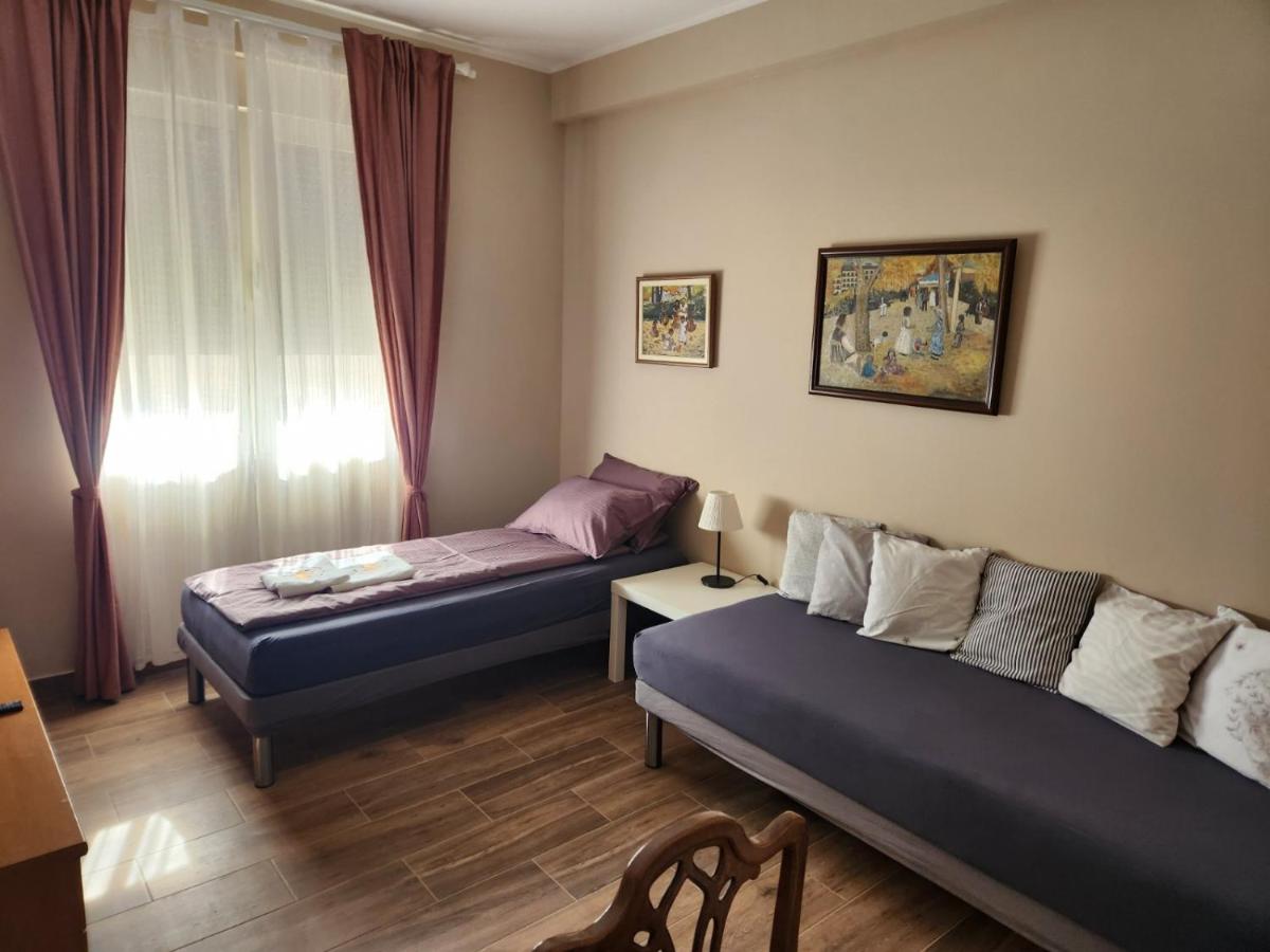 RoomsApartments PopCOURT - Housity