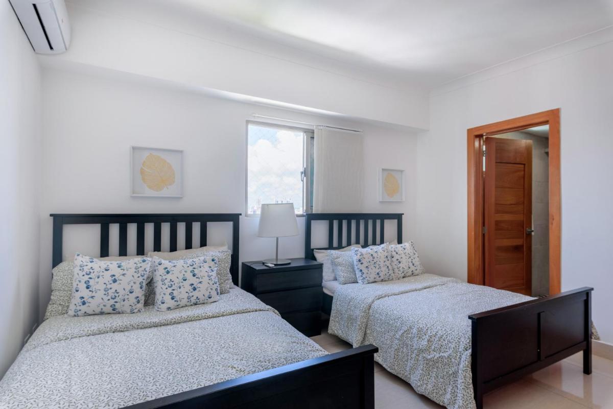 Amazing Harmony Apartment, Balcony, Pool & Spa in La Julia - Housity