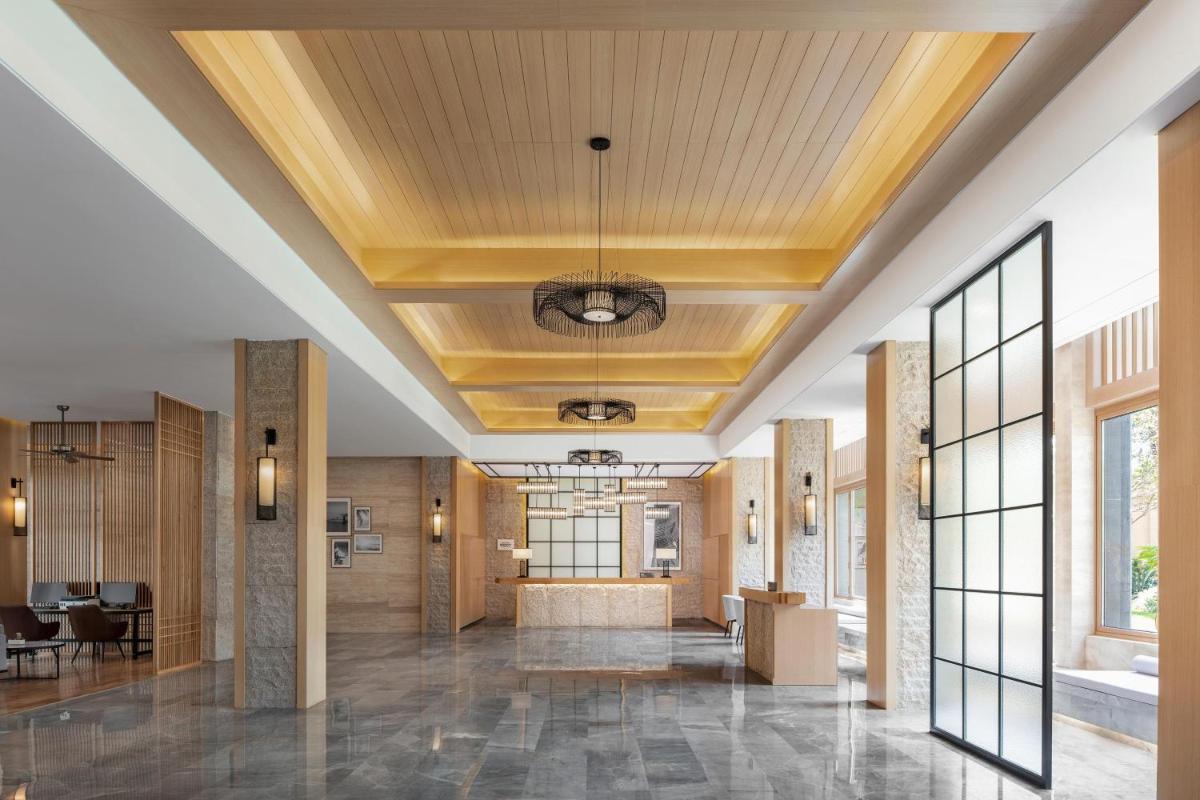Sheraton Maoming Romantic Beach Resort - Housity