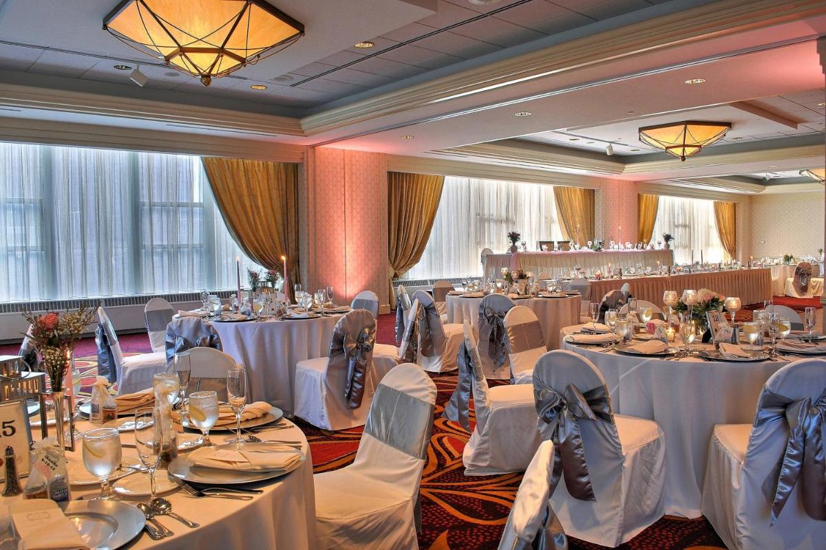 Pittsburgh Marriott City Center - Housity