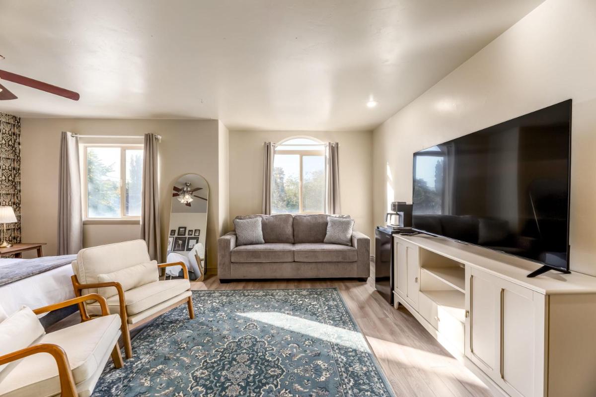 Spacious Studio Retreat l Century by Stay - Housity