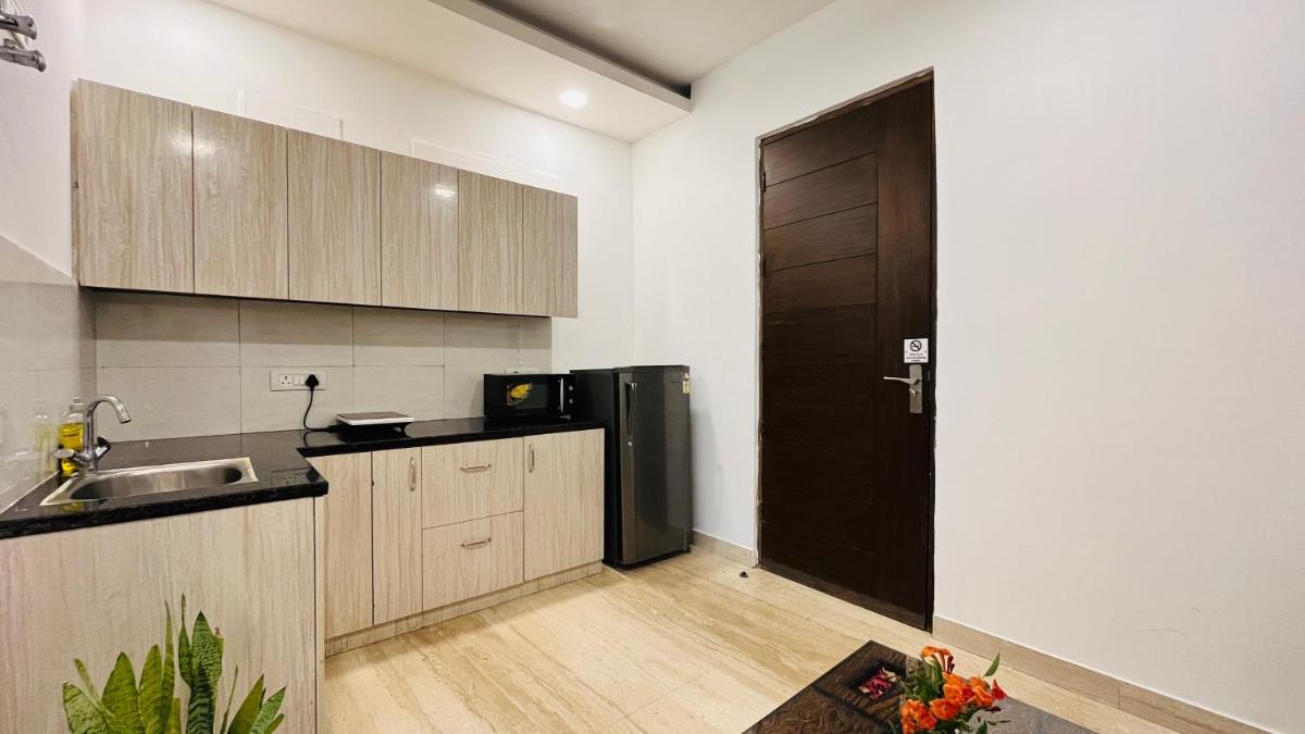 Suitetrails - BluO Studio DLF Golf Course Road - Artemis