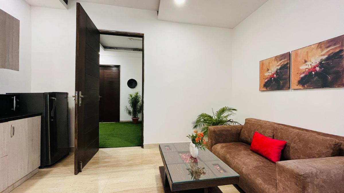 Suitetrails - BluO Studio DLF Golf Course Road - Artemis
