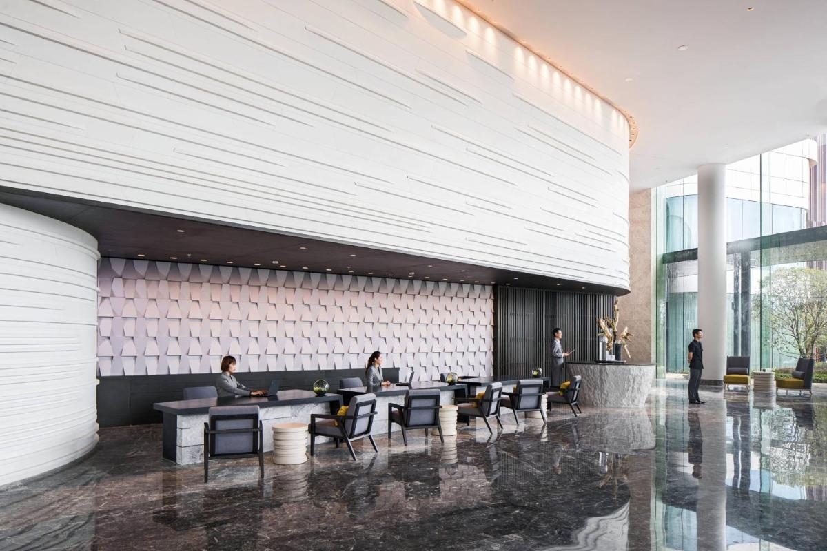 Renaissance Suzhou Taihu Lake Hotel - Housity