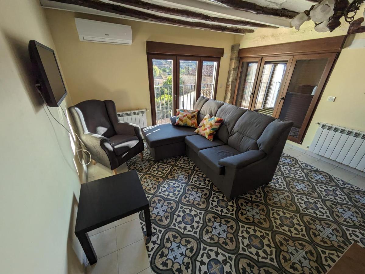Apartamentos Rurales CR Mazaleón - Housity