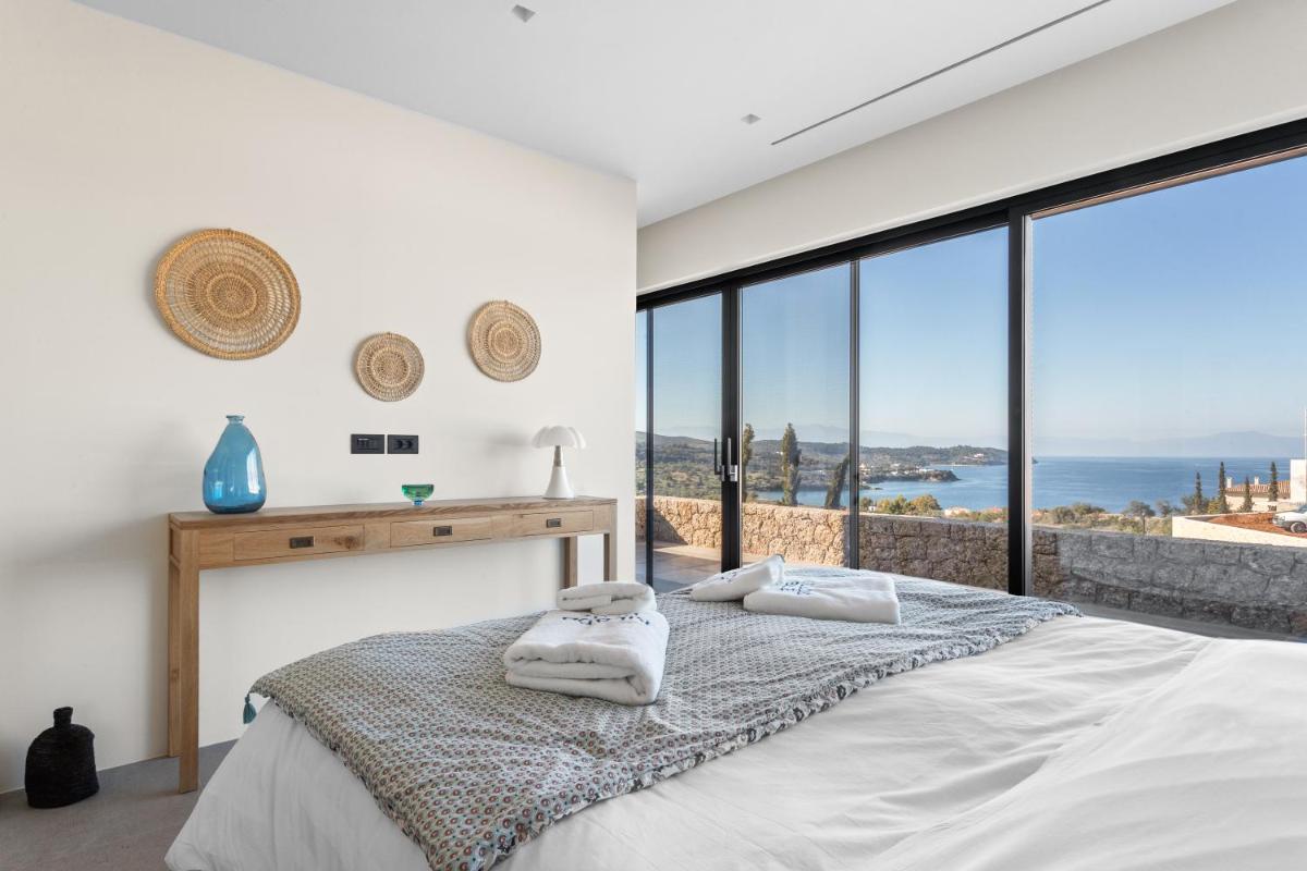 Villa Alchaca - New Magnificent Villa with Infinity Pool & Tennis - Housity