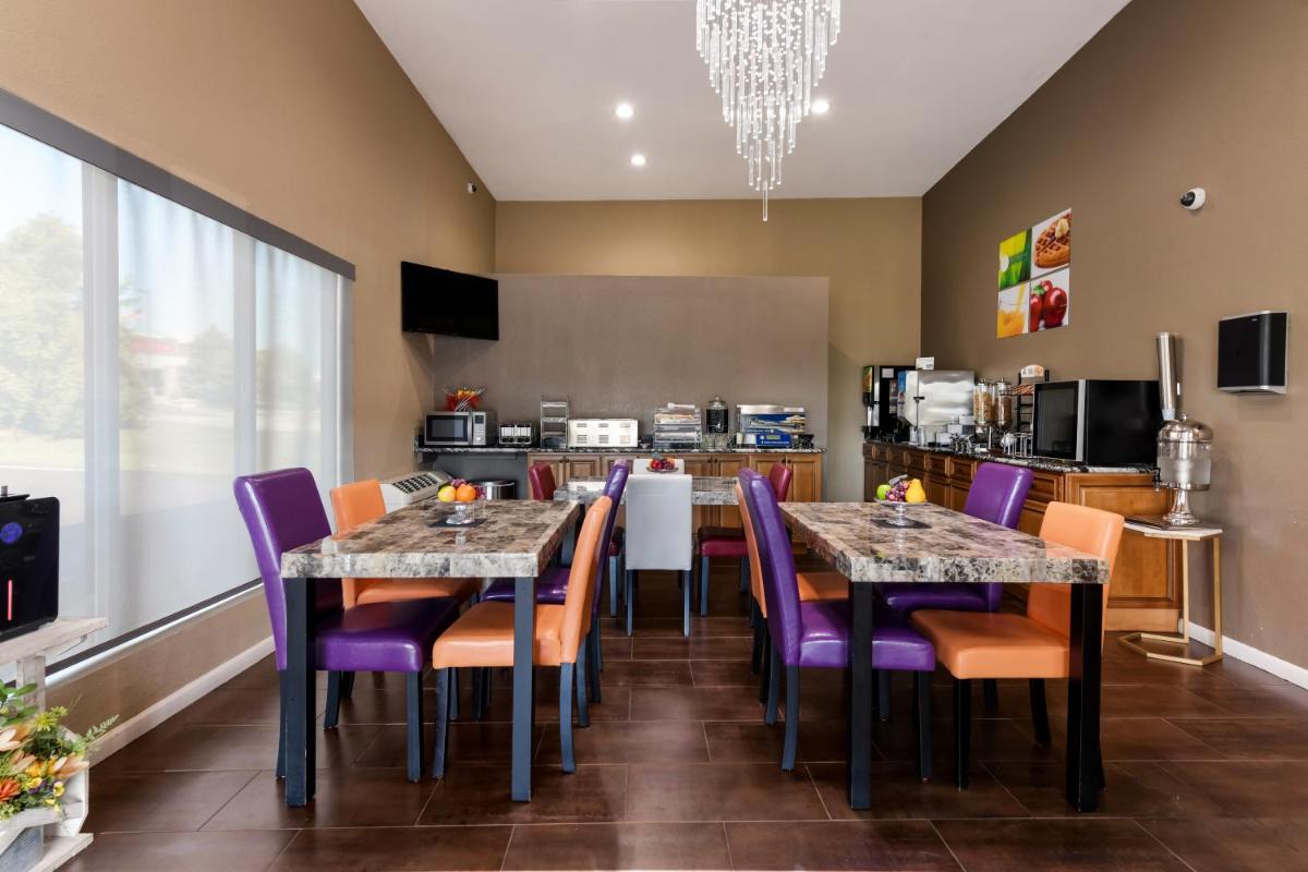 Baymont Inn & Suites by Wyndham - Housity