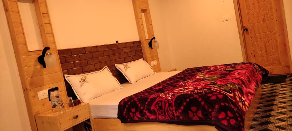 NEW ELITE COTTAGE PAHALGAM - Housity