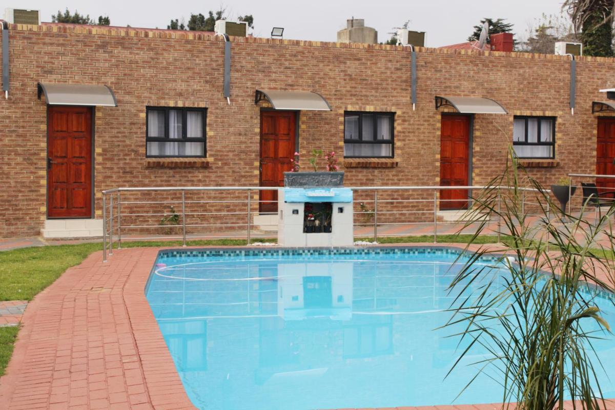 EMPEROR LODGE AND TOURS - Housity