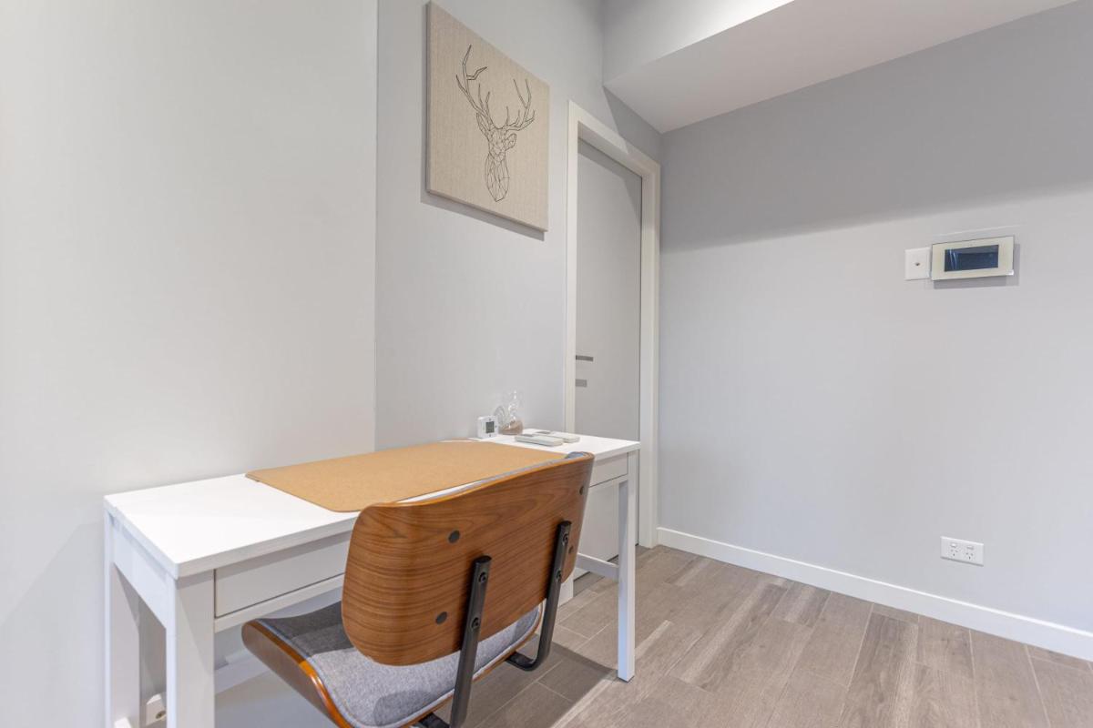 Comfy Designed 2BD w near Bennelong Bridge - Housity