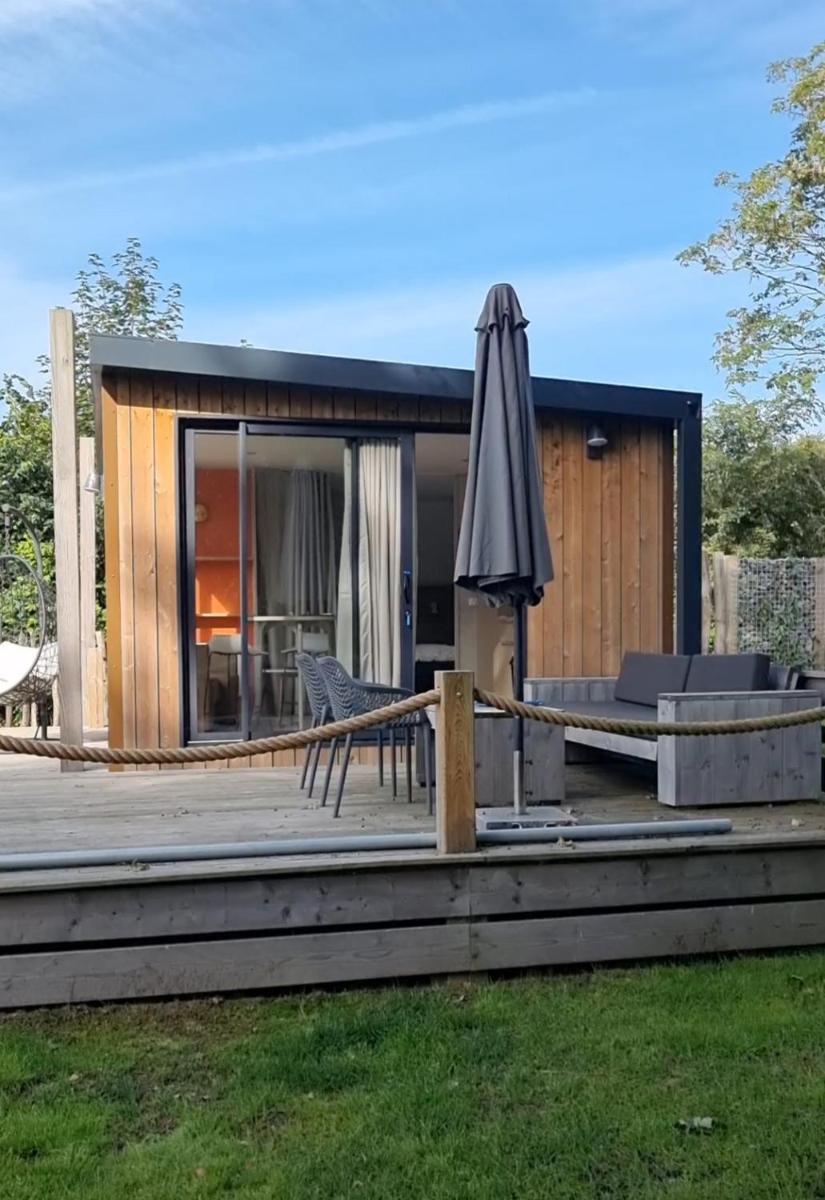 Tiny house aan het Zuidlaardermeer - vlakbij Groningen - Housity