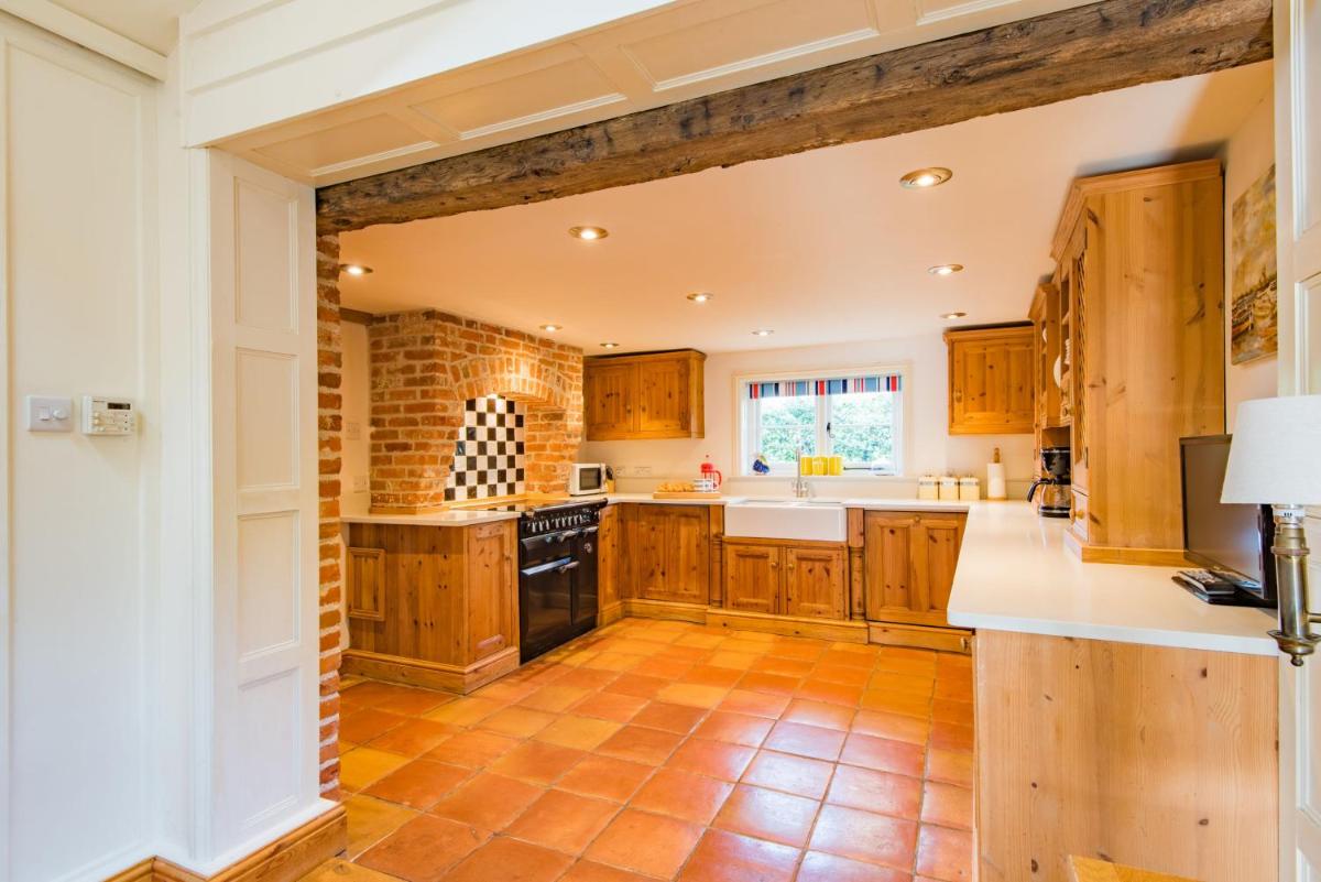 The Oast by Bloom Stays - Housity