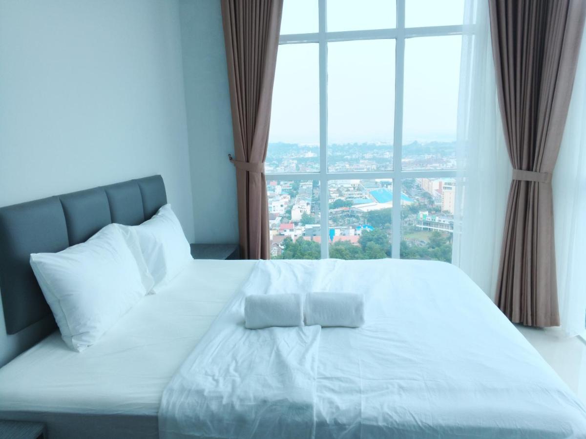 Formosa Spacious Apartments with Netflix & Pick Up Service by MESA - Housity