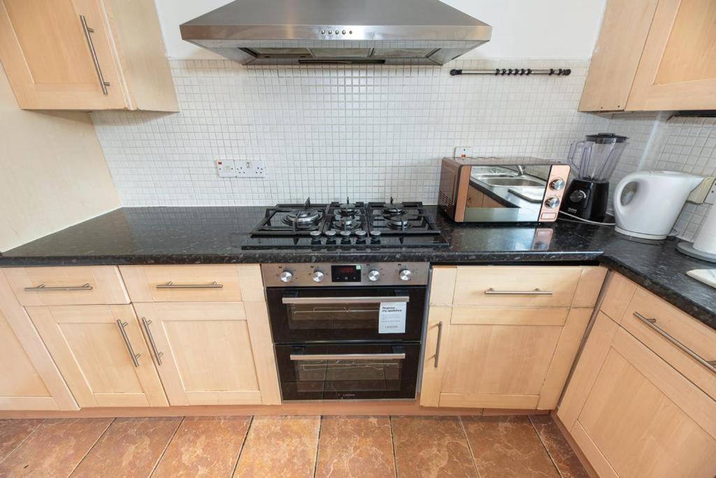 En-suite Double Room (Private bathroom) Central London - Housity