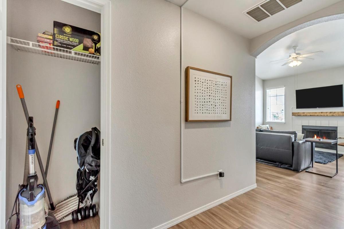 Quiet Apartment Central to Davis County - Housity