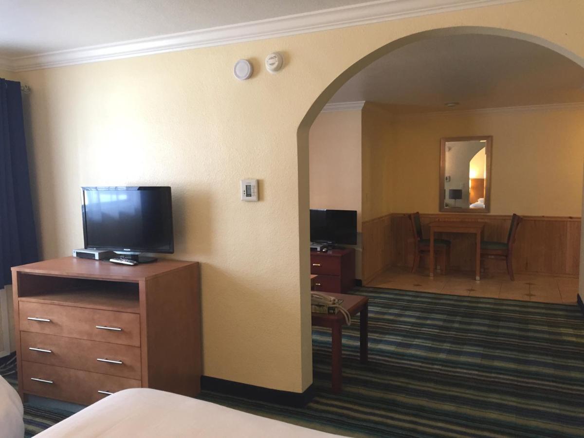 Surf Motel - Housity