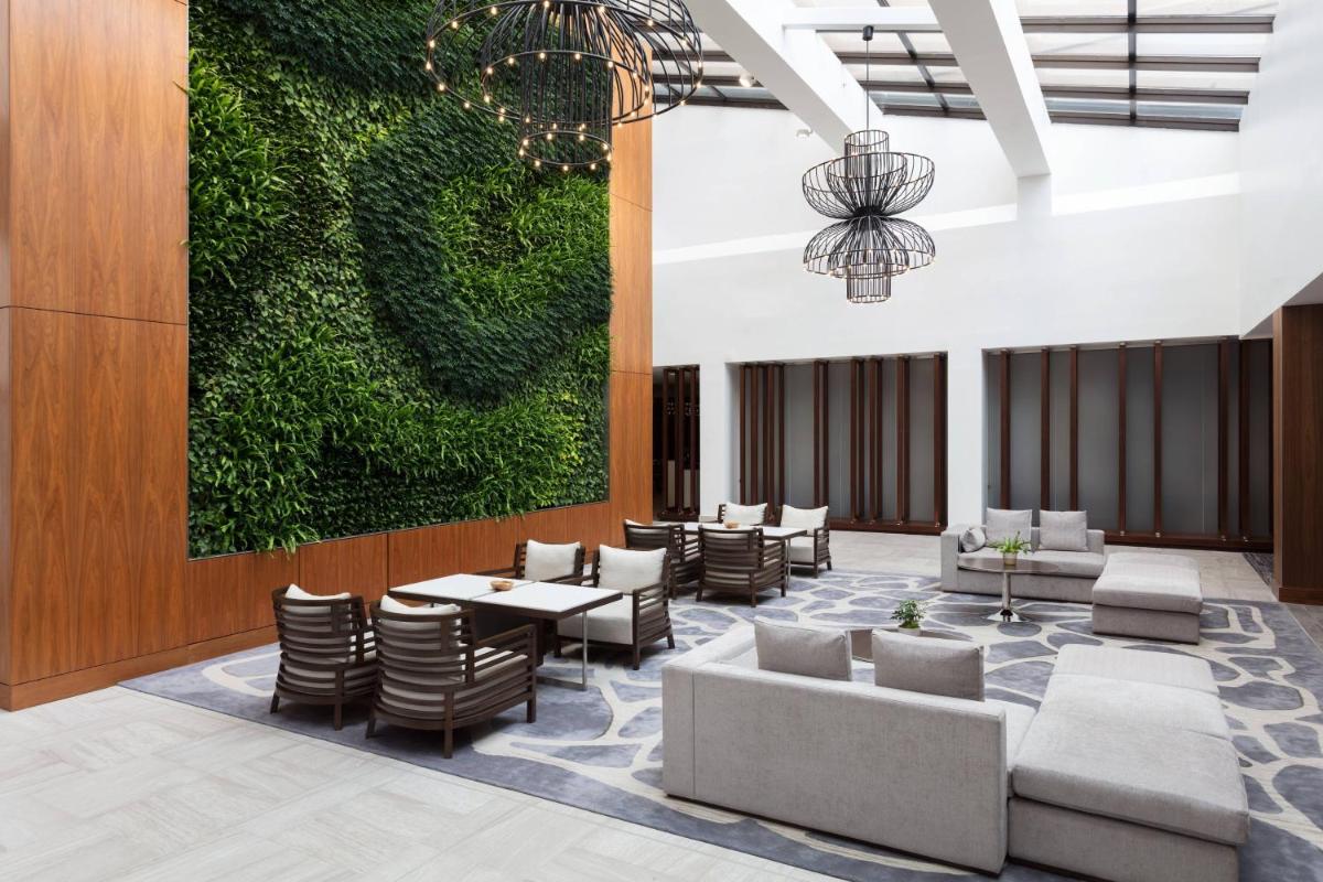Long Island Marriott Hotel - Housity