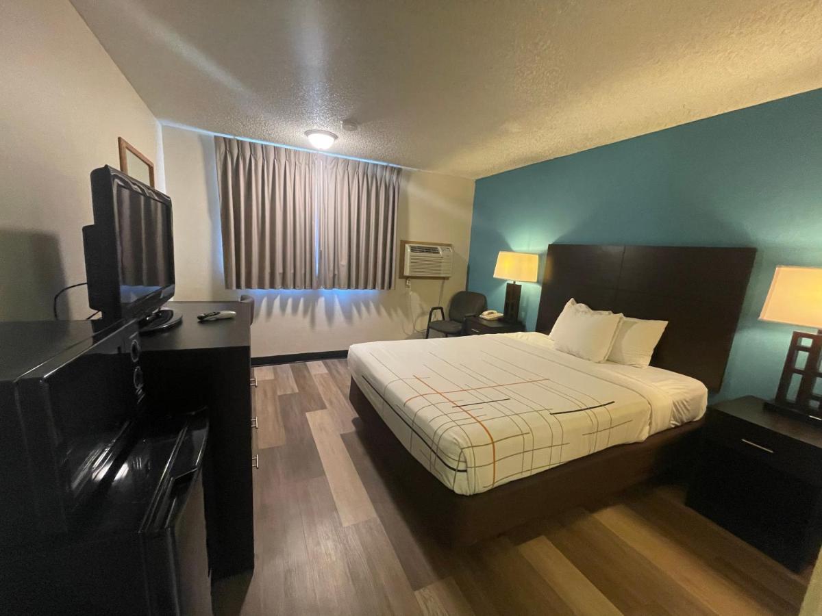 Brentwood Inn Clinton - Housity