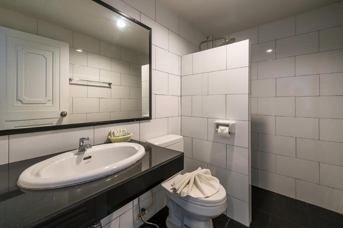 Tiya House Rooms & Cafe - Housity