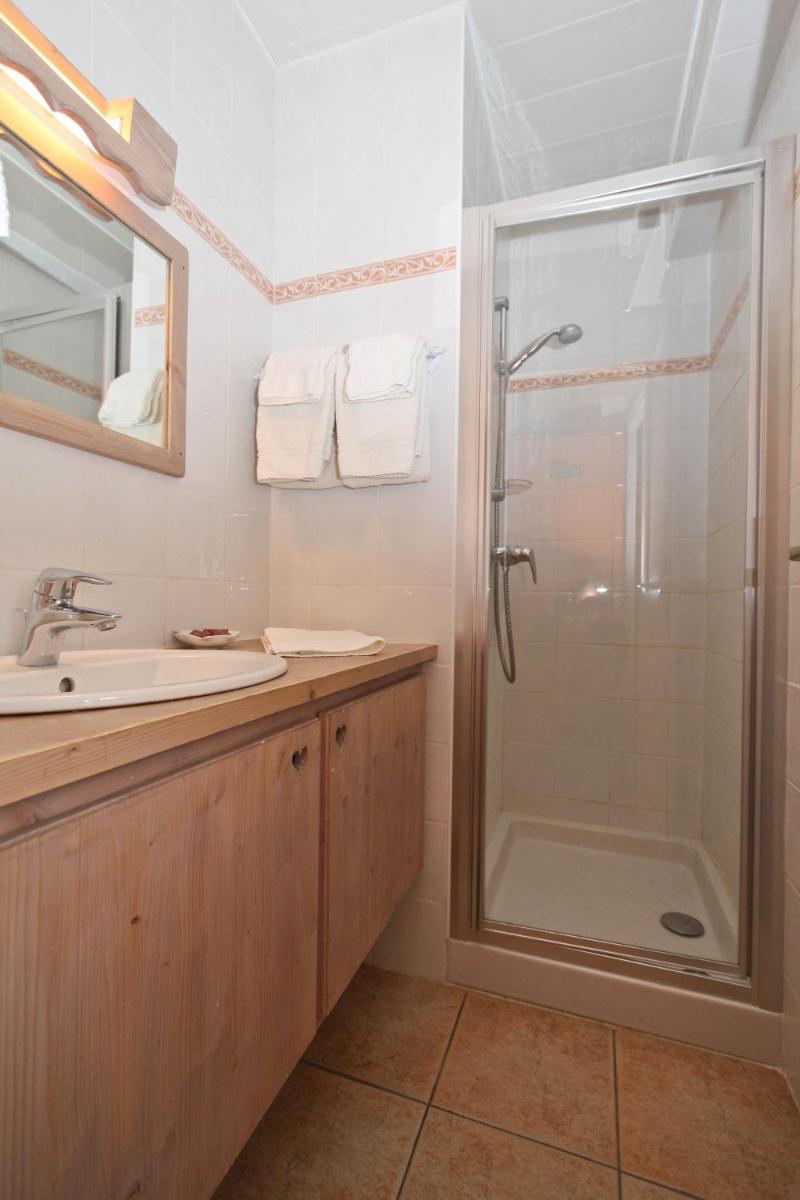 Salle de bains dans l'établissement Alpen Roc