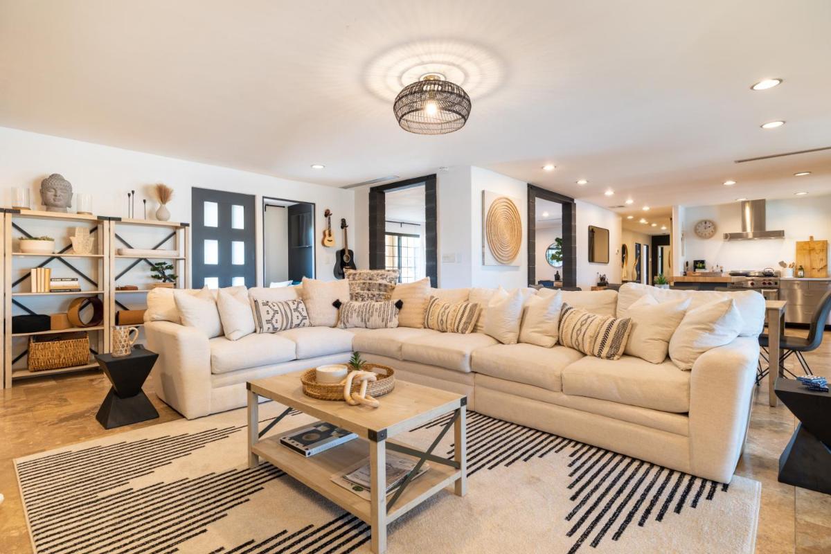 Paragon by AvantStay Boho Home w Luxe Backyard - Housity