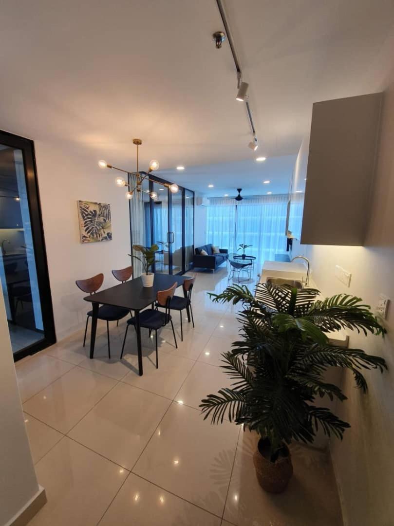 Miko's studio at Trefoil Setia Alam - Housity