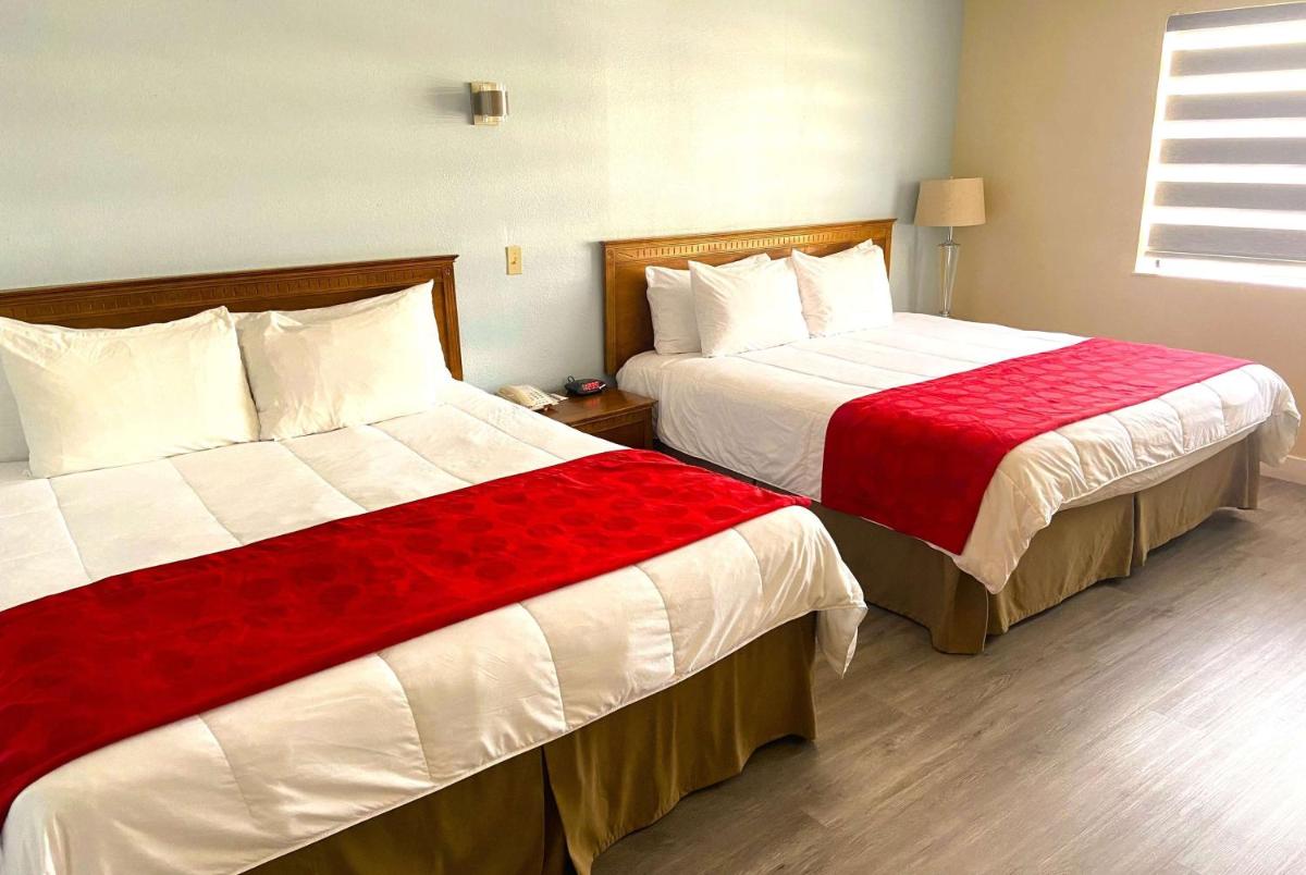 Ramada by Wyndham Los Angeles/Wilshire Center - Housity