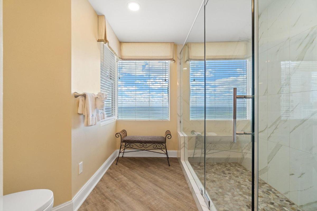 Beach Colony Tower 9A - Housity