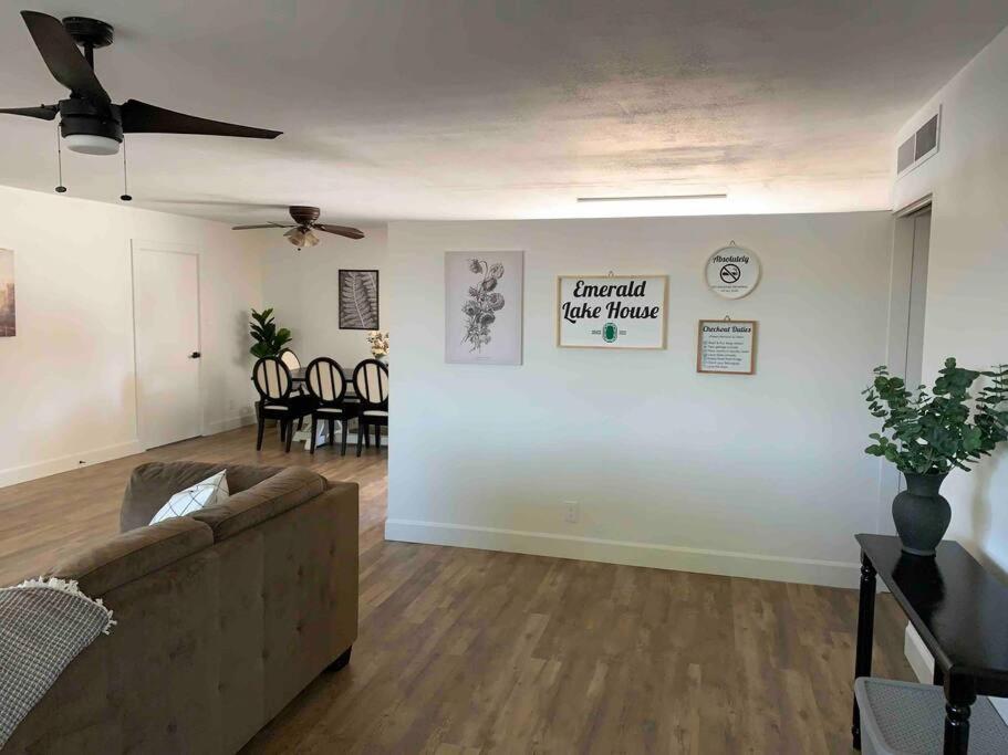 Emerald Lake House *Boat Parking with a View - Housity