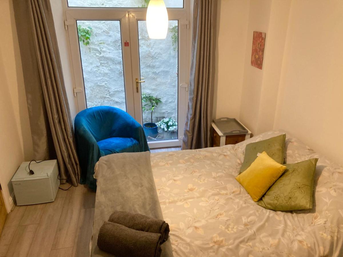 Leigham House - Housity