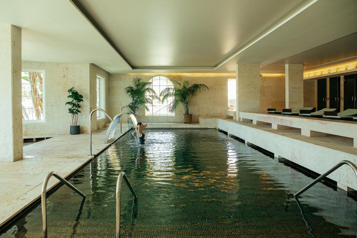 A piscina em ou perto de Domes Lake Algarve, Autograph Collection