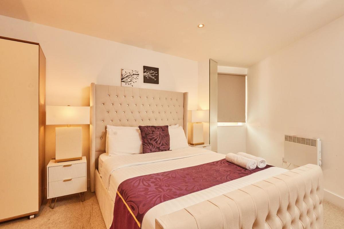 Modern Deluxe Leeds Dock Apartment Free Secure Parking - Housity
