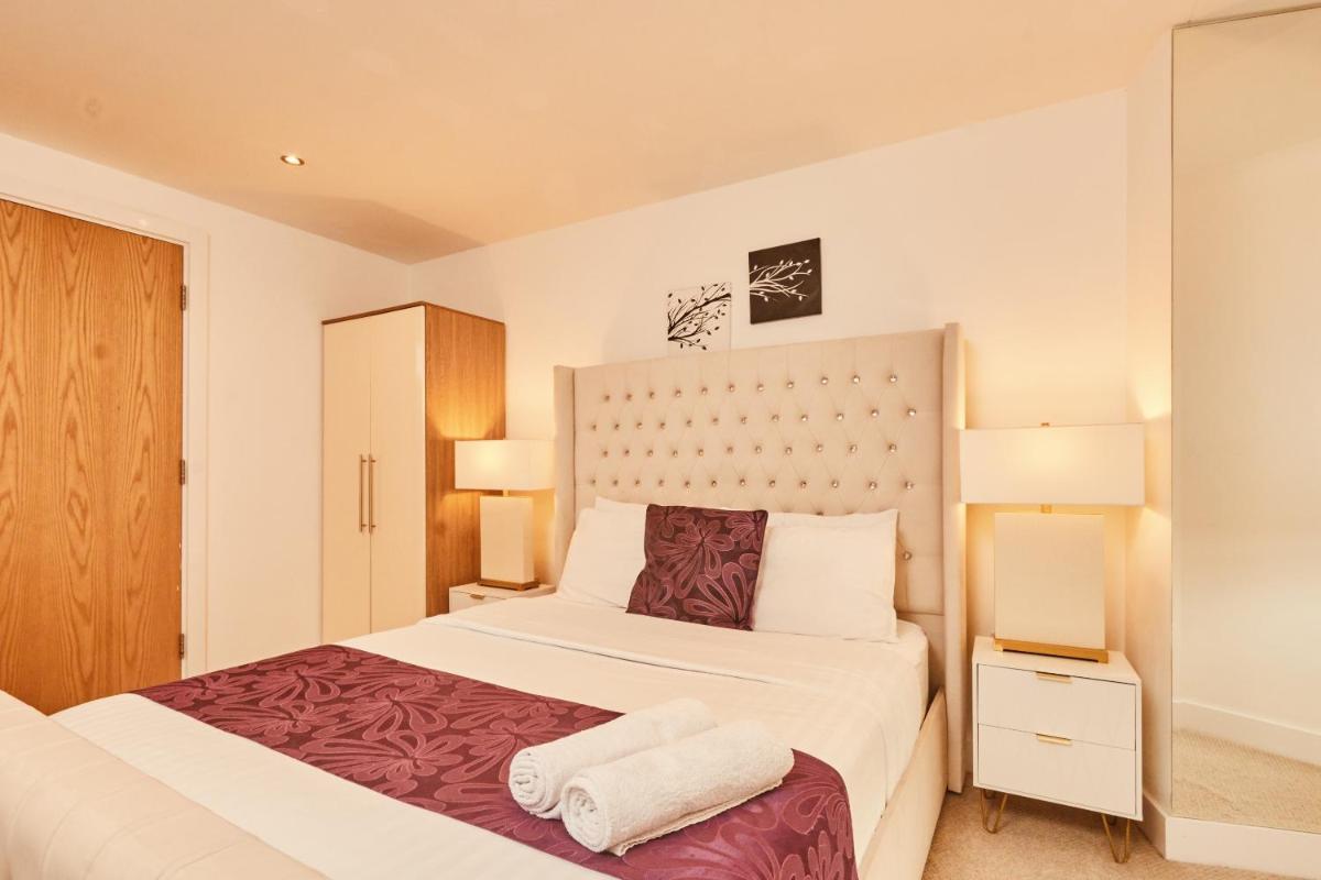 Modern Deluxe Leeds Dock Apartment Free Secure Parking - Housity