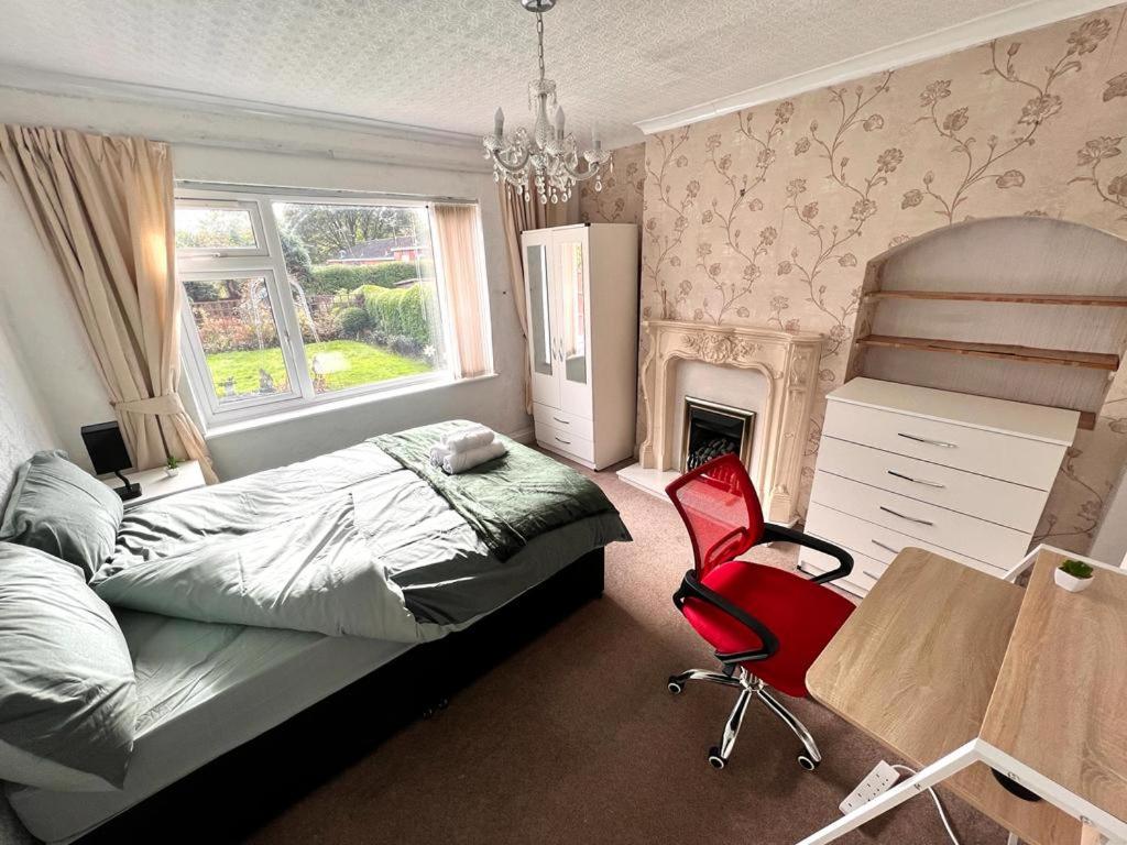 Stonehouse Cottage Near QE & UOB - Housity