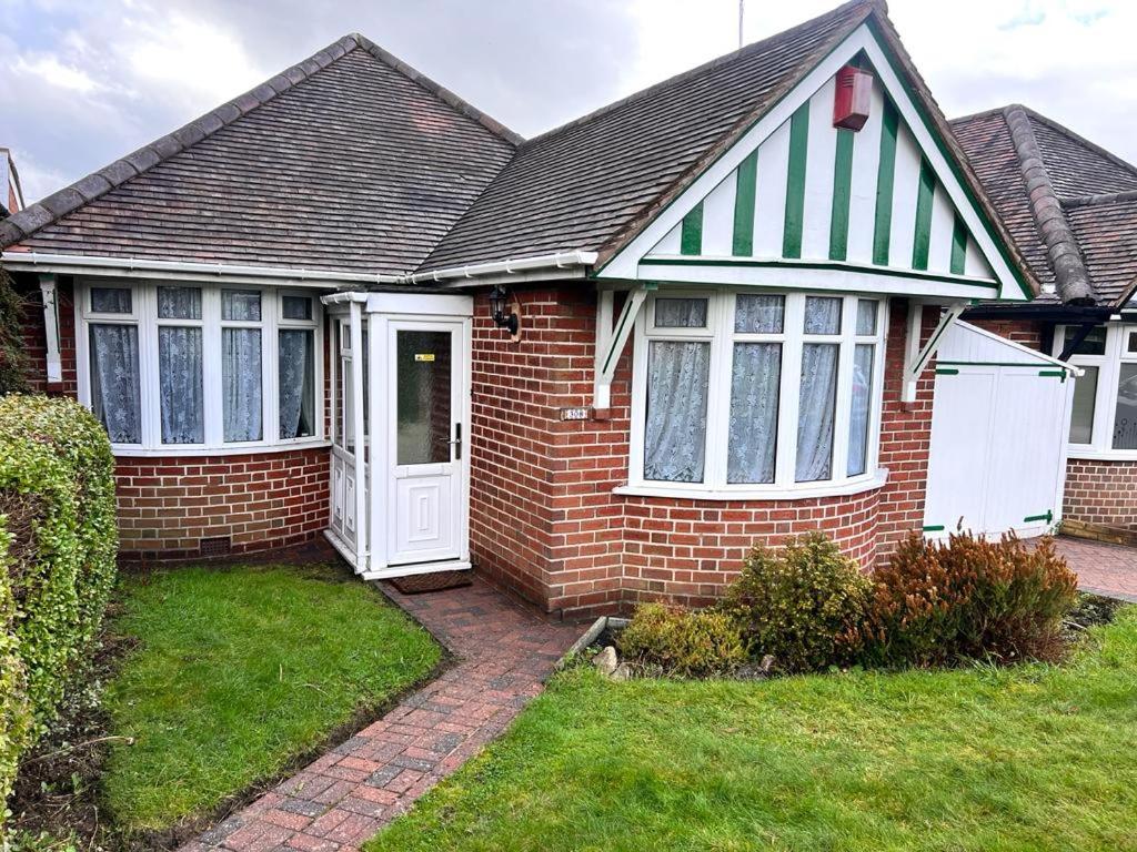 Stonehouse Cottage Near QE & UOB - Housity