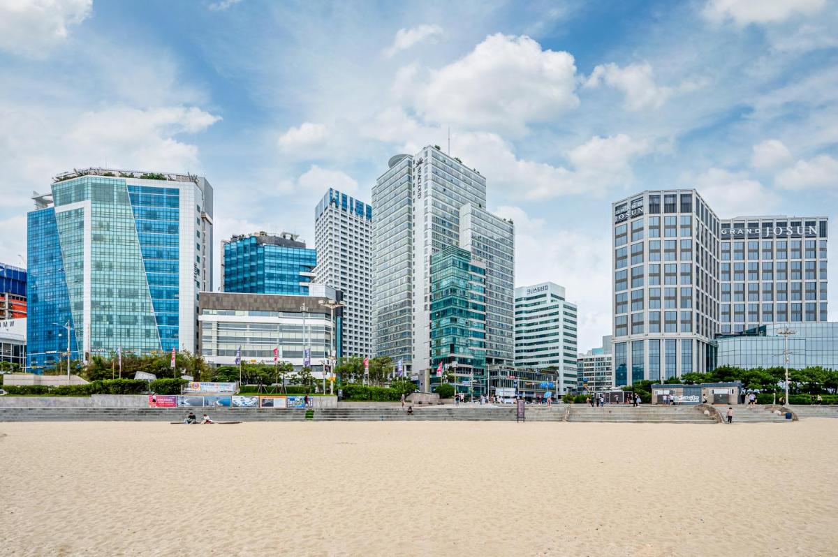 Haeundae Seacloud Hotel Residence - Housity