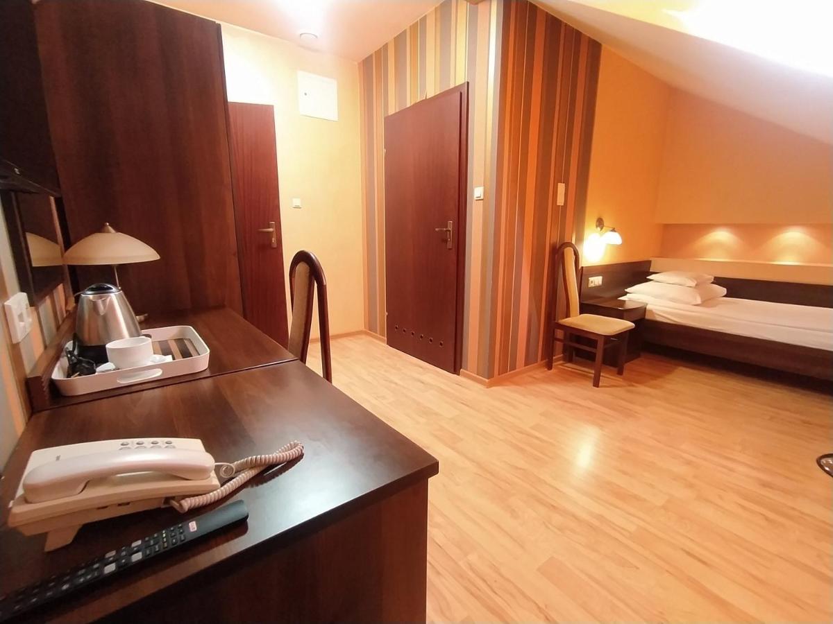 Restauracja Kargul noclegi - Housity