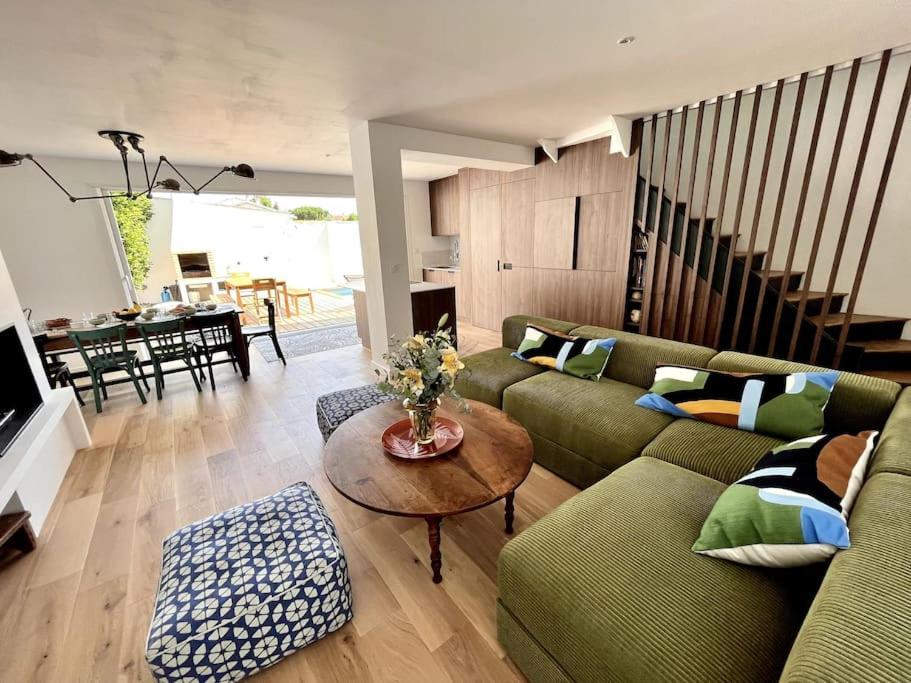 Superbe villa avec piscine à 10 min du centre - Housity