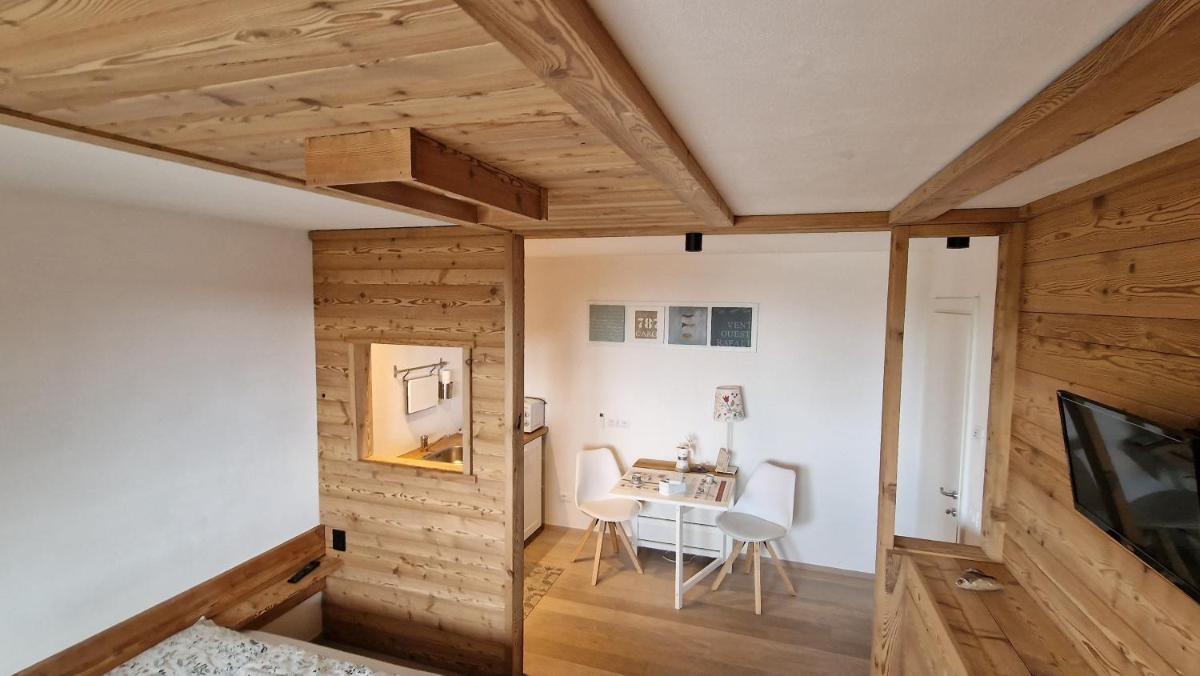 Guest House Dolomiti - Housity
