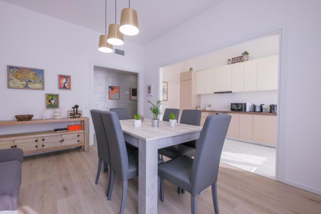 Suitetrails - SBS Room Rental
