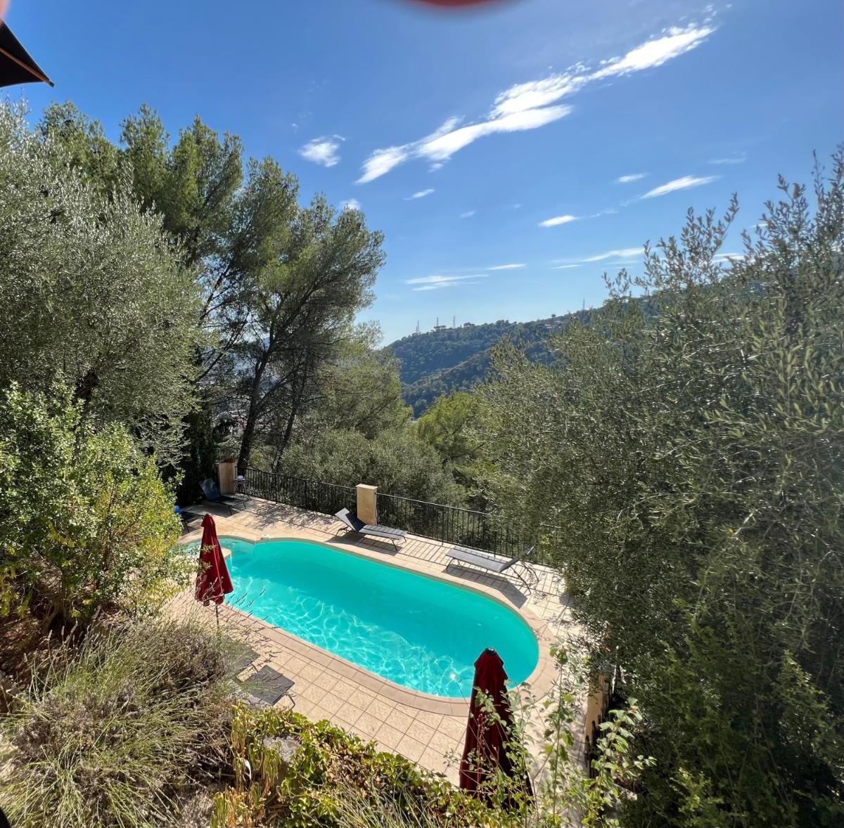 Entre Nice et Monaco grande Villa avec piscine privée 12 personnes - Housity